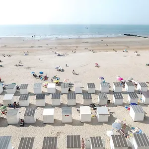 ostend-luxury-seasight-apartment-ostend.ostend-hotel.net/