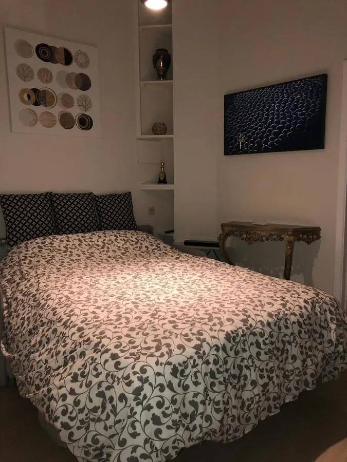 Olives Bed & Breakfast Brussels